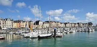 Le Studio Du Bout Du Quai דייפ